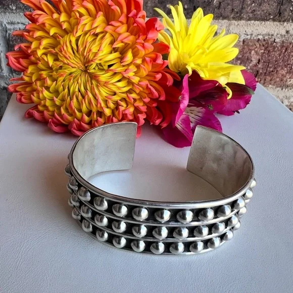 Vintage Sterling Silver cuff - Picture 2 of 6